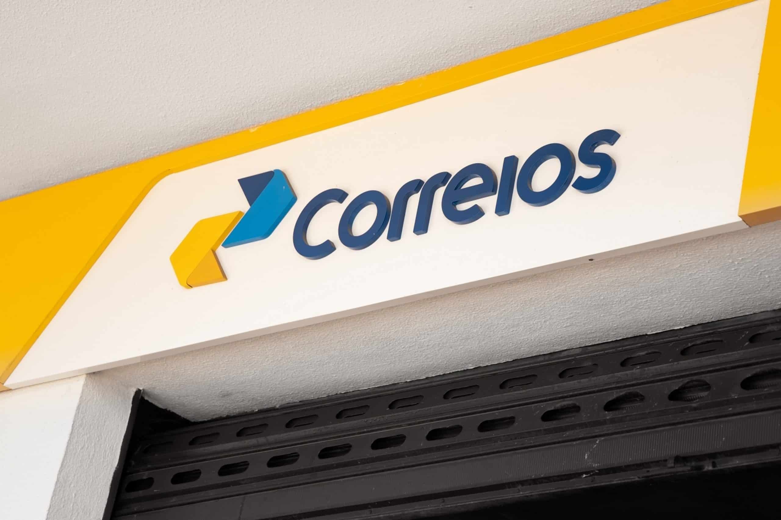 Trabalhadores dos Correios aprovam greve por tempo indeterminado em todo o país